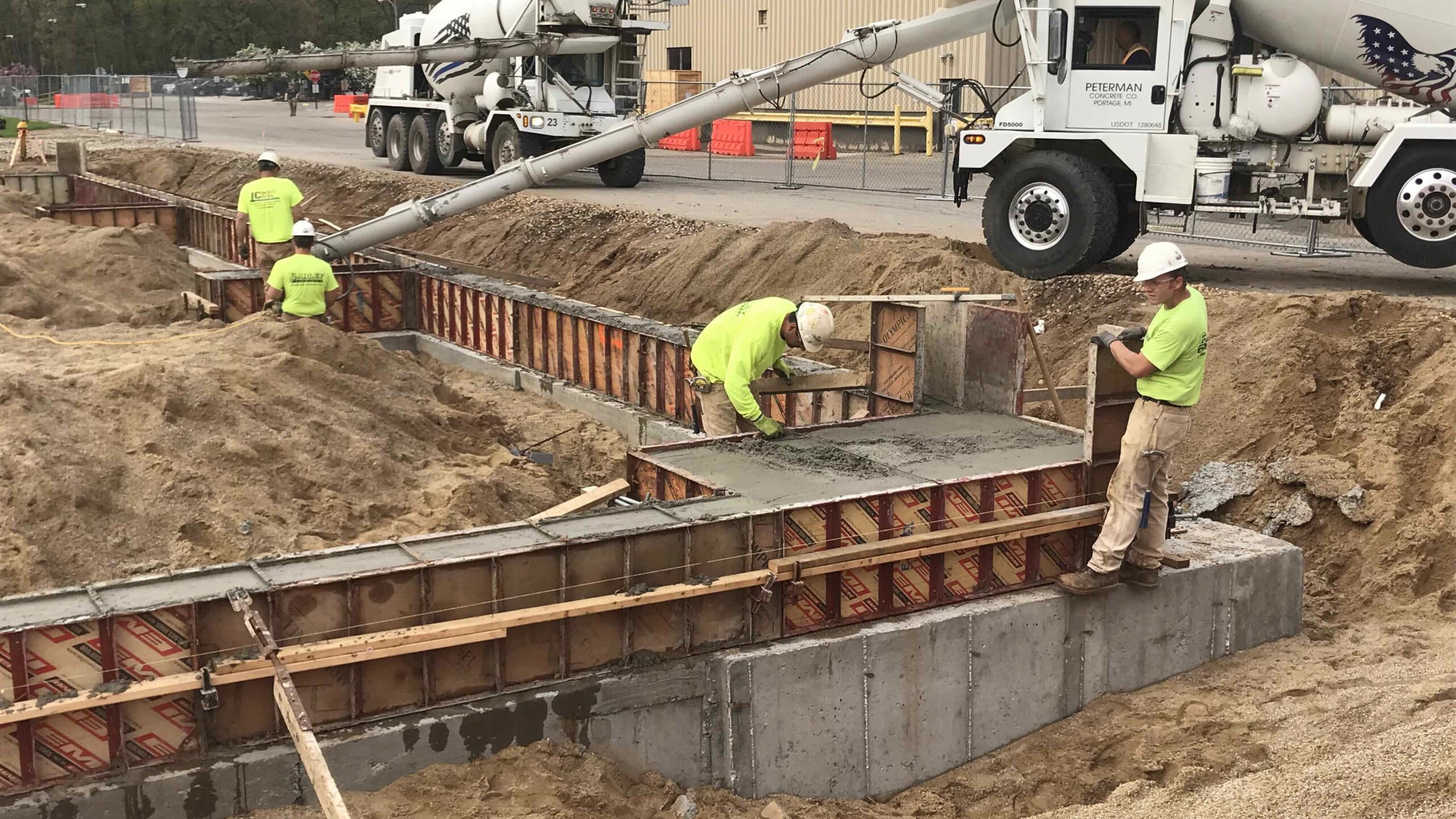 Active construction site - pouring concrete foundations.|Active construction site - column footing and perimeter wall foundation pour.|Active construction site - precast pile placement.|Deep versus shallow foundations illustration.|Deep versus shallow foundations illustration.|On an active construction site pouring concrete foundation.