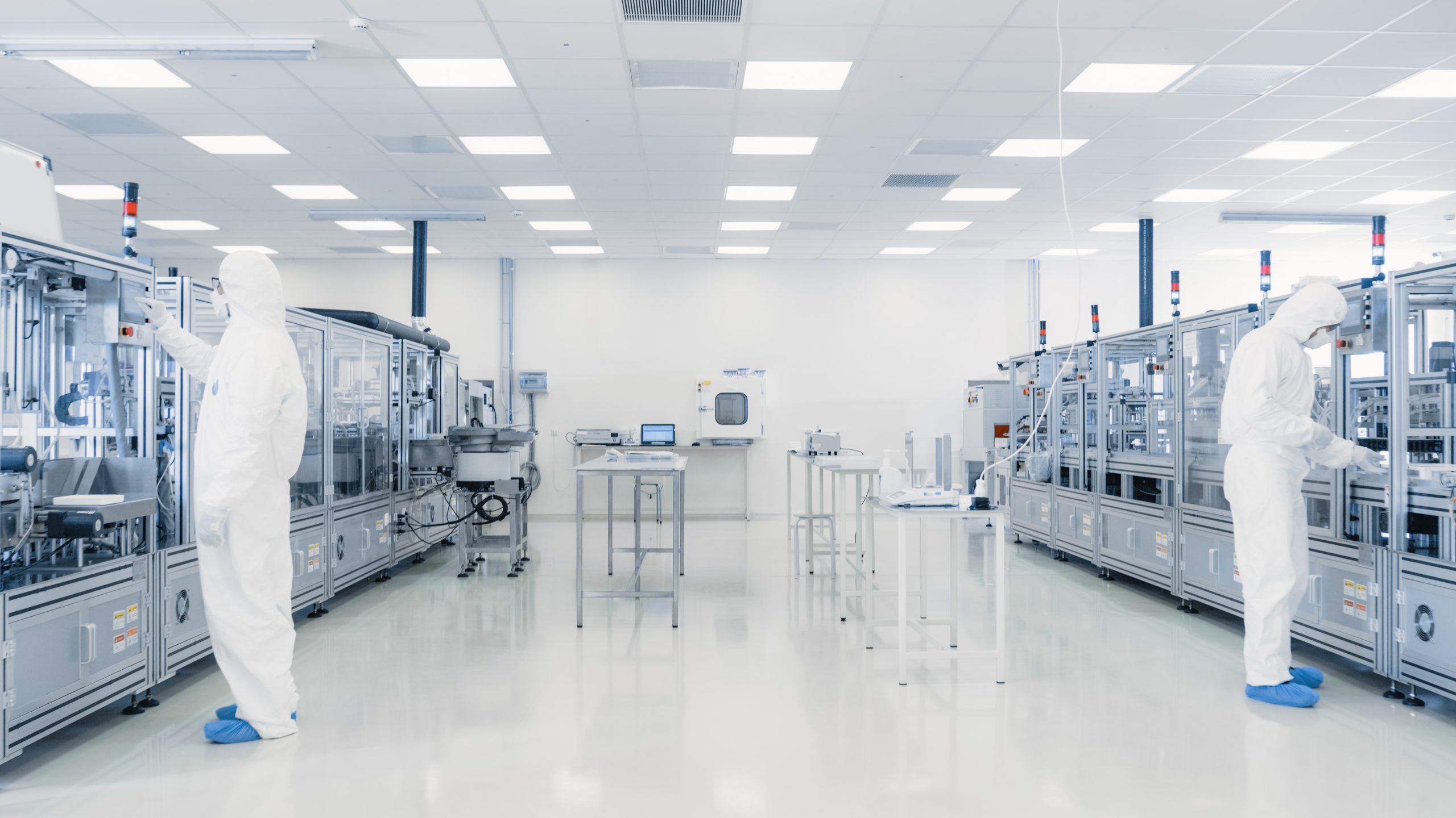 scientists working in lab|||||